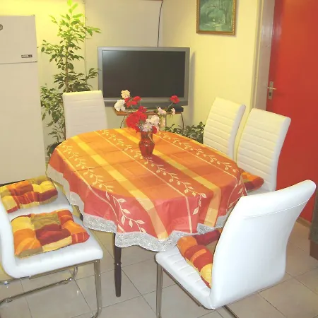 Tulipan Vendeghaz Appartement
